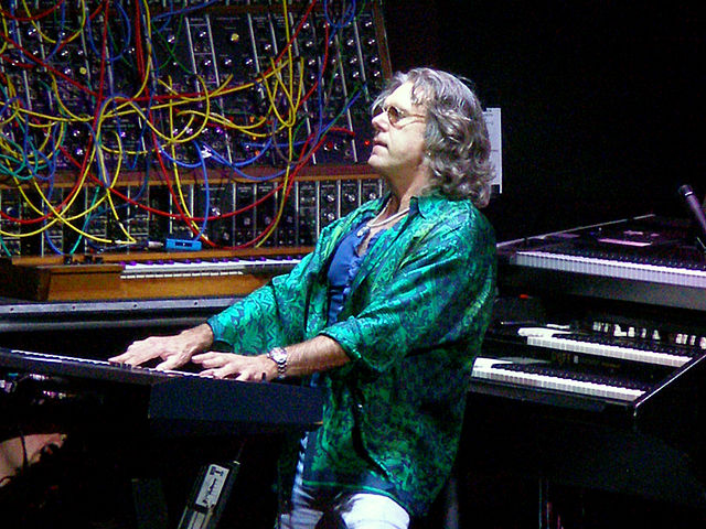 Keith Emerson in concert with his band at Nearfest 2006. Photo courtesy of Wikimages.
