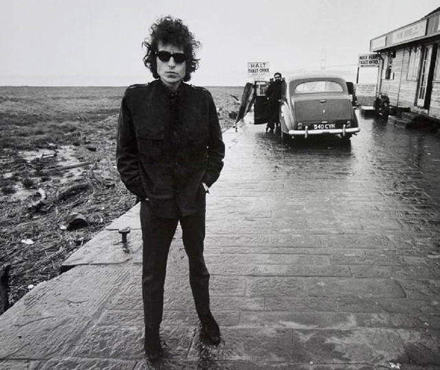 Bob Dylan, Aust Ferry, England 1966. Photo: Paul Townsend/Flickr