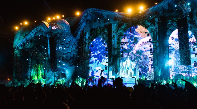 Desi-bass king Nucleya mesmerising the audience at EDC with his showmanship. Prashin Jagger Photography 