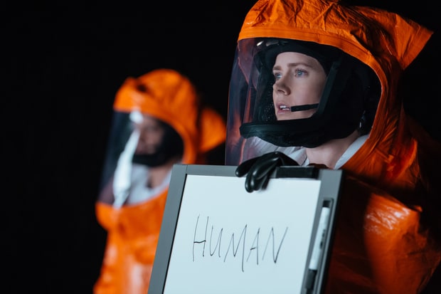 arrival-amy-adams-image-5f9cffeb-9175-41a0-97df-ca87fef67df3