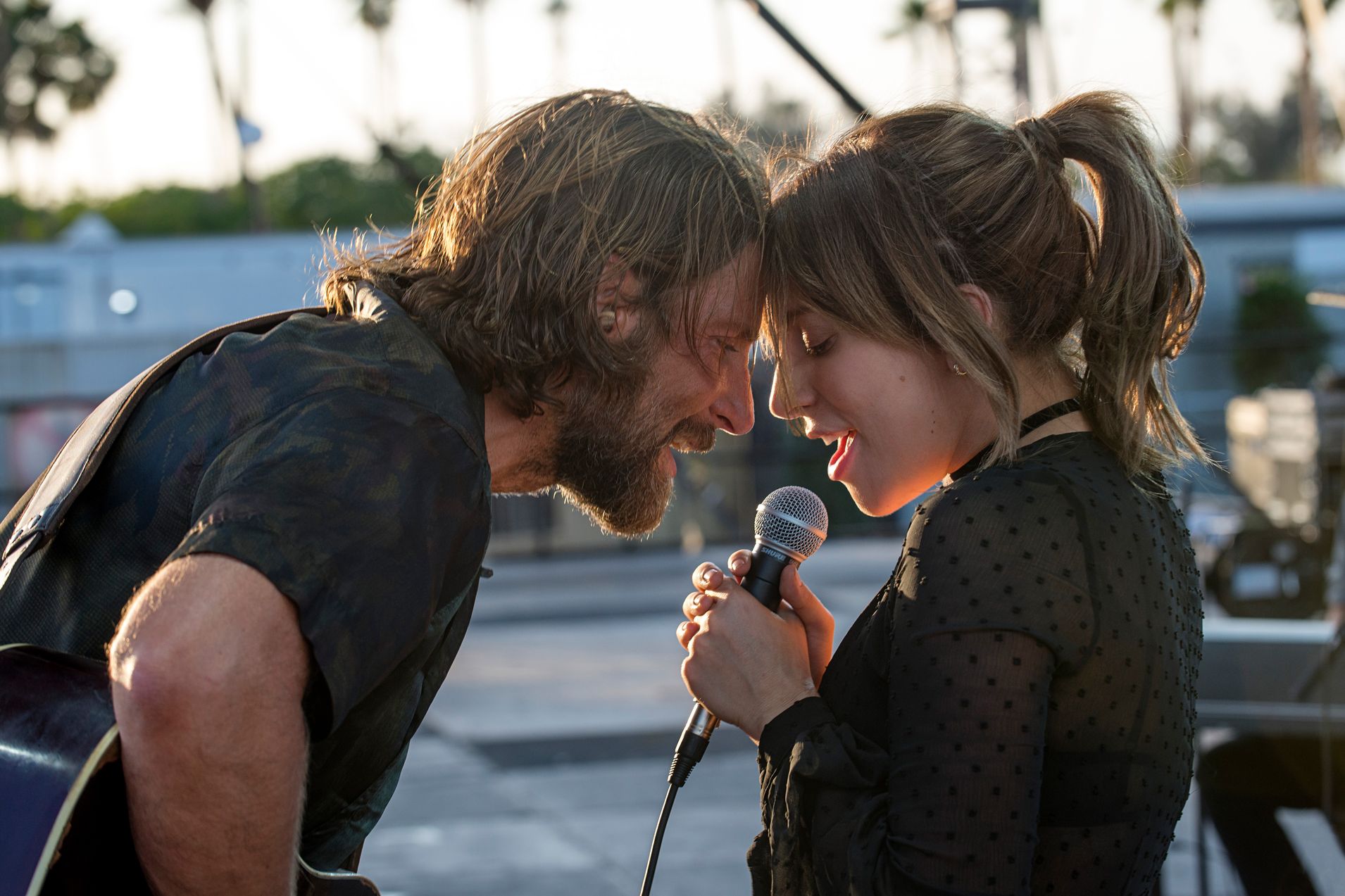 ‘A Star Is Born’ Review: Cooper, Lady Gaga Hit All the Right Notes1910 x 1273