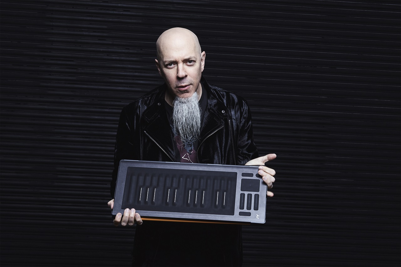 Jordan rudess. Джордан Рудесс. Рудесс рост. Jordan Rudess в шляпе волшебника. Jordan Rudess IPAD.