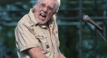 John Mayall Brings his Blues to India