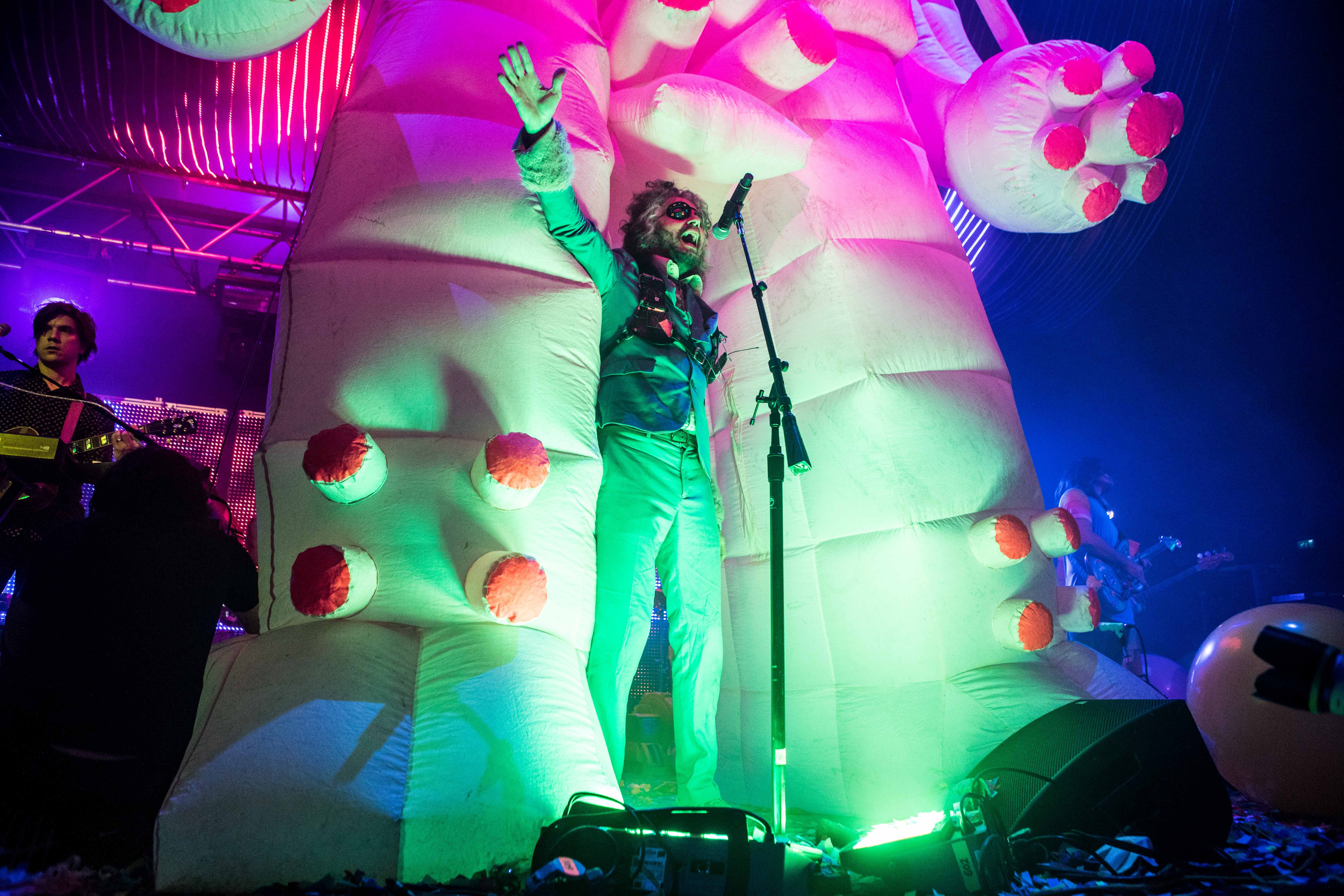 Hear Flaming Lips, Mick Jones Sing New Psychedelic Lullaby ‘Giant Baby’