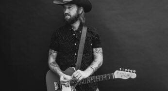 Chris Shiflett on New Solo LP, 20 Years of Being a Foo Fighter and More