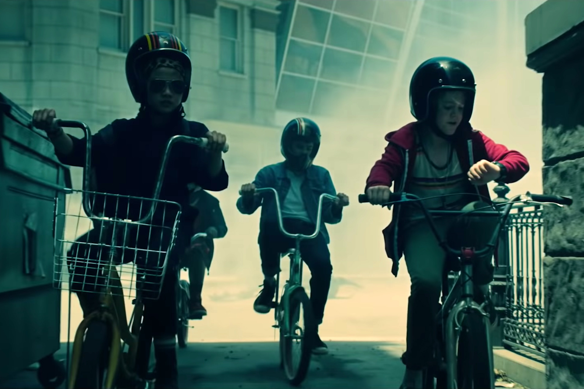 Kids Fight Alien Invaders in Thrilling New Trailer for ‘Rim of the World’