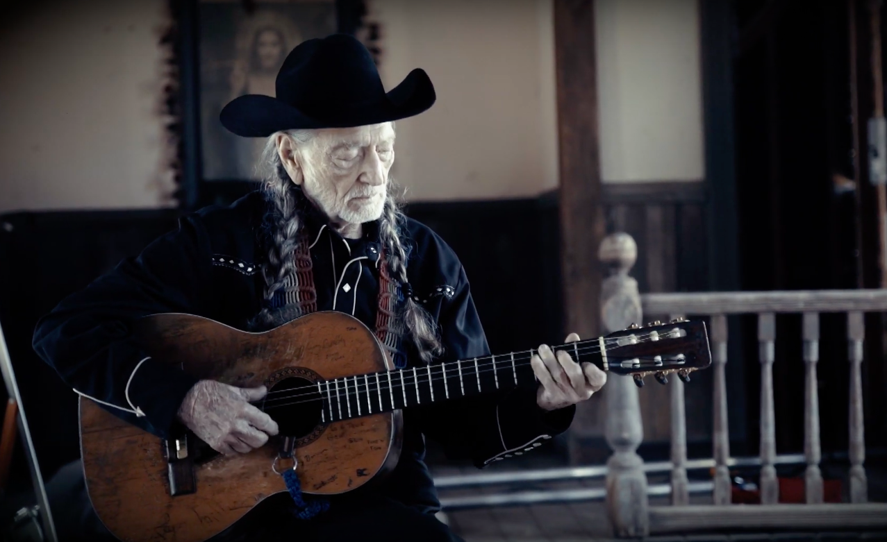 Watch Willie Nelson Detail New Album ‘Ride Me Back Home’