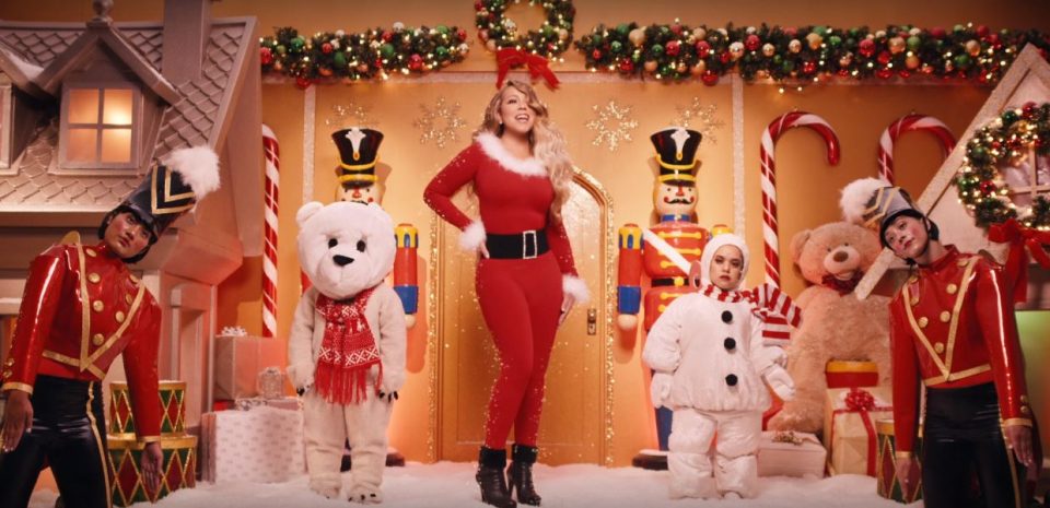 Mariah Carey Debuts New ‘all I Want For Christmas Is You Video 