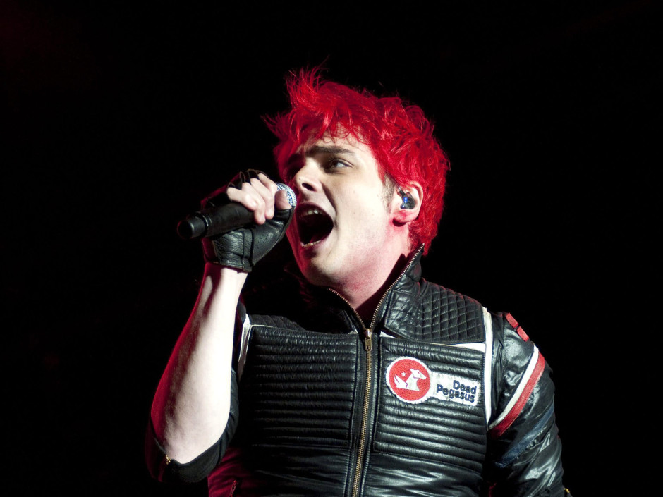 My Chemical Romance play 'Bury Me in Black' for first time in 19