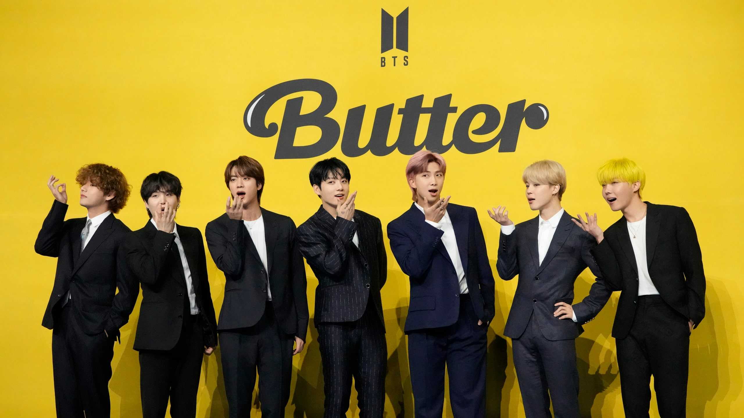 BTS Butter hứa hẹn mang đến một nét mới và tươi mới cho sự nghiệp của BTS. Nghe ca khúc mới nhất của nhóm điện tử K-pop số 1 thế giới và cảm nhận năng lượng và hứng khởi mà nó đem lại. Chắc chắn rằng bạn sẽ không hối tiếc khi tìm hiểu thêm về BTS Butter.