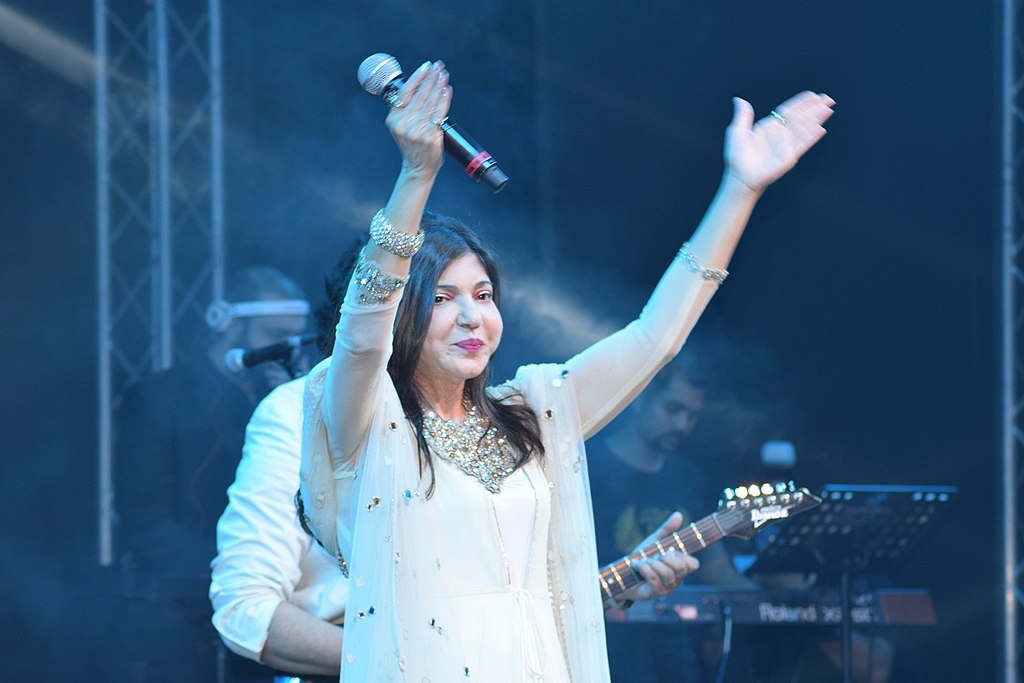 Alka Yagnik Sexy Video Download - 20 Timeless Hits To Mark Alka Yagnik's Birthday