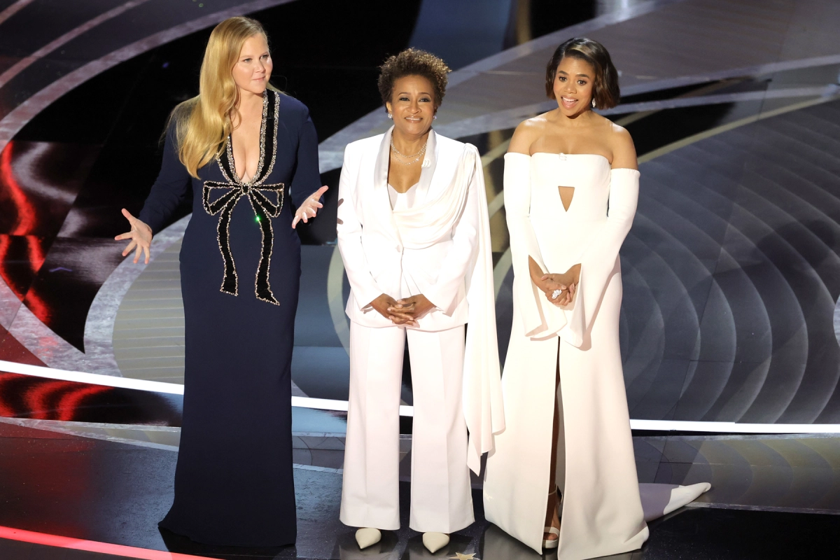 Oscars’ Three Female Hosts Are ‘Cheaper Than Hiring One Man’