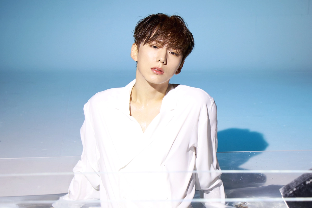 Photos: Kihyun Takes Fans Behind the Scenes of His Debut Album