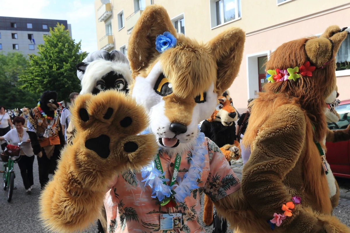 ‘We’re Being Bled Dry’: Furries Aren’t Going to Roll Over for Etsy