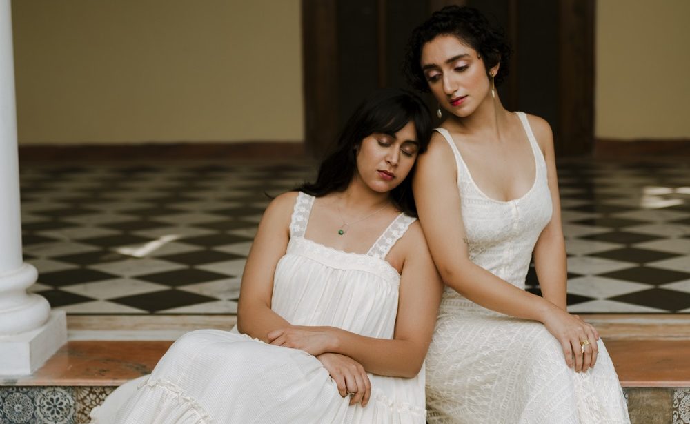 Kamakshi Khanna And Sanjeeta Bhattacharya Share a Delicate Duet On ‘Swimming’