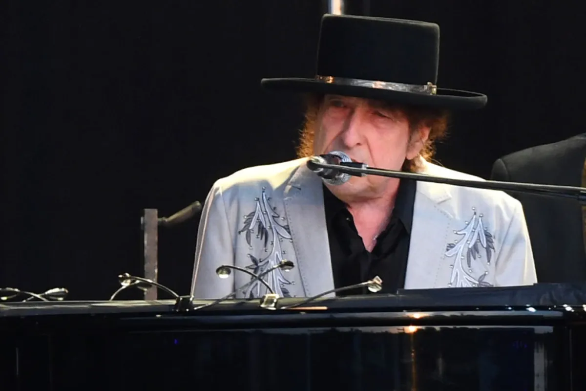 Hear Bob Dylan Honor the Grateful Dead With Surprise Cover of ‘Friend of the Devil’