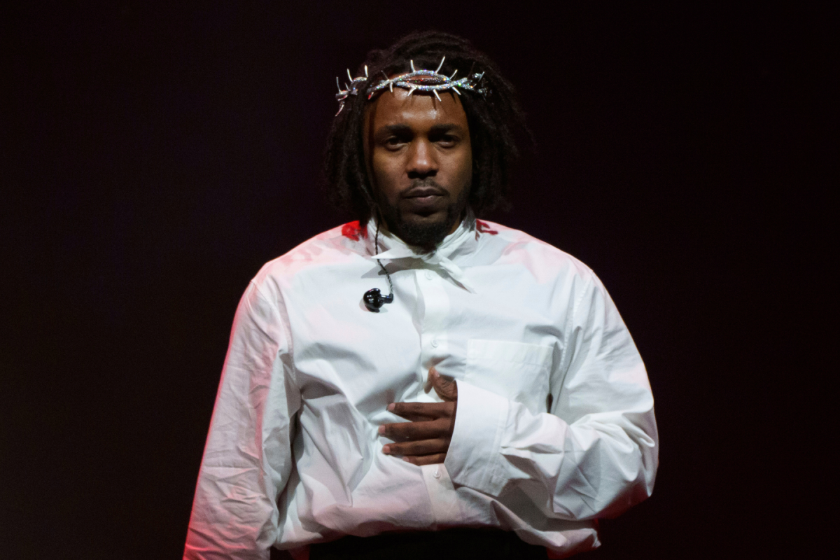 Why is Kendrick Lamar wearing a crown of thorns? : r/KendrickLamar
