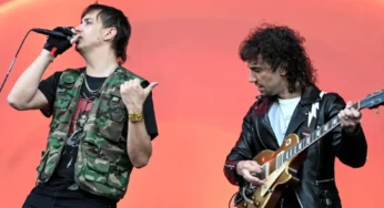 Watch the Strokes Cover Clairo’s ‘Sofia’ at Lisbon Music Festival