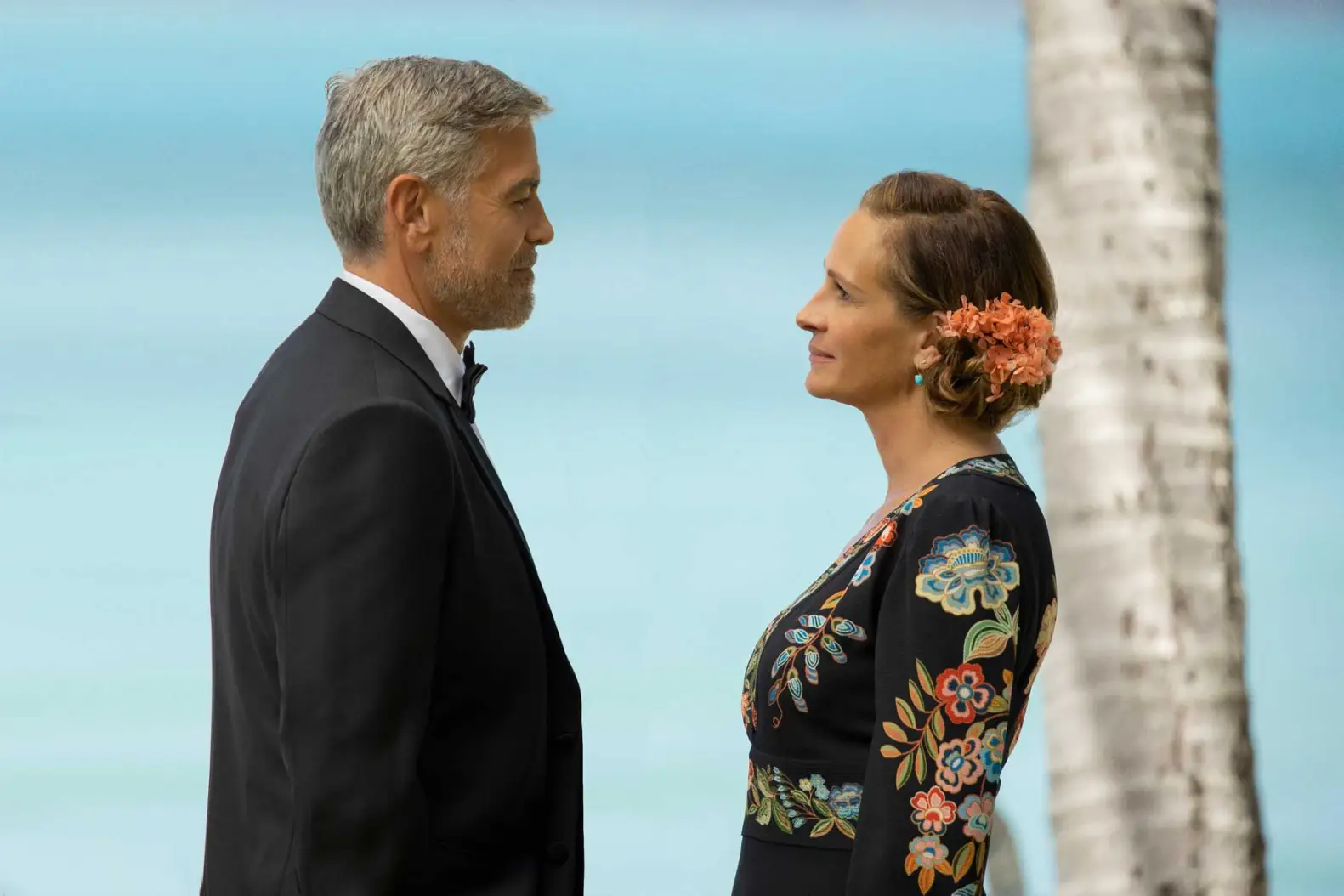 George Clooney? Julia Roberts? A Rom-com? ‘Ticket to Paradise’ Isn’t a Movie, It’s a Time Machine