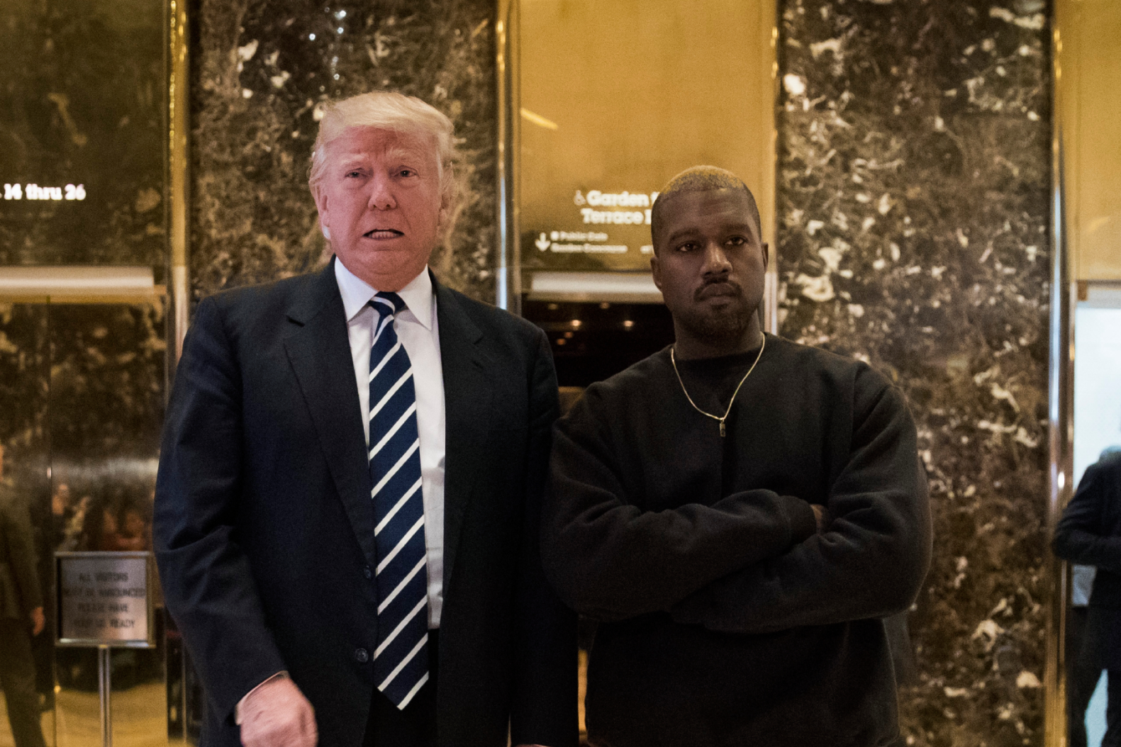 Même Trump dit que Kanye West agit trop “fou” et a besoin d'”aide”