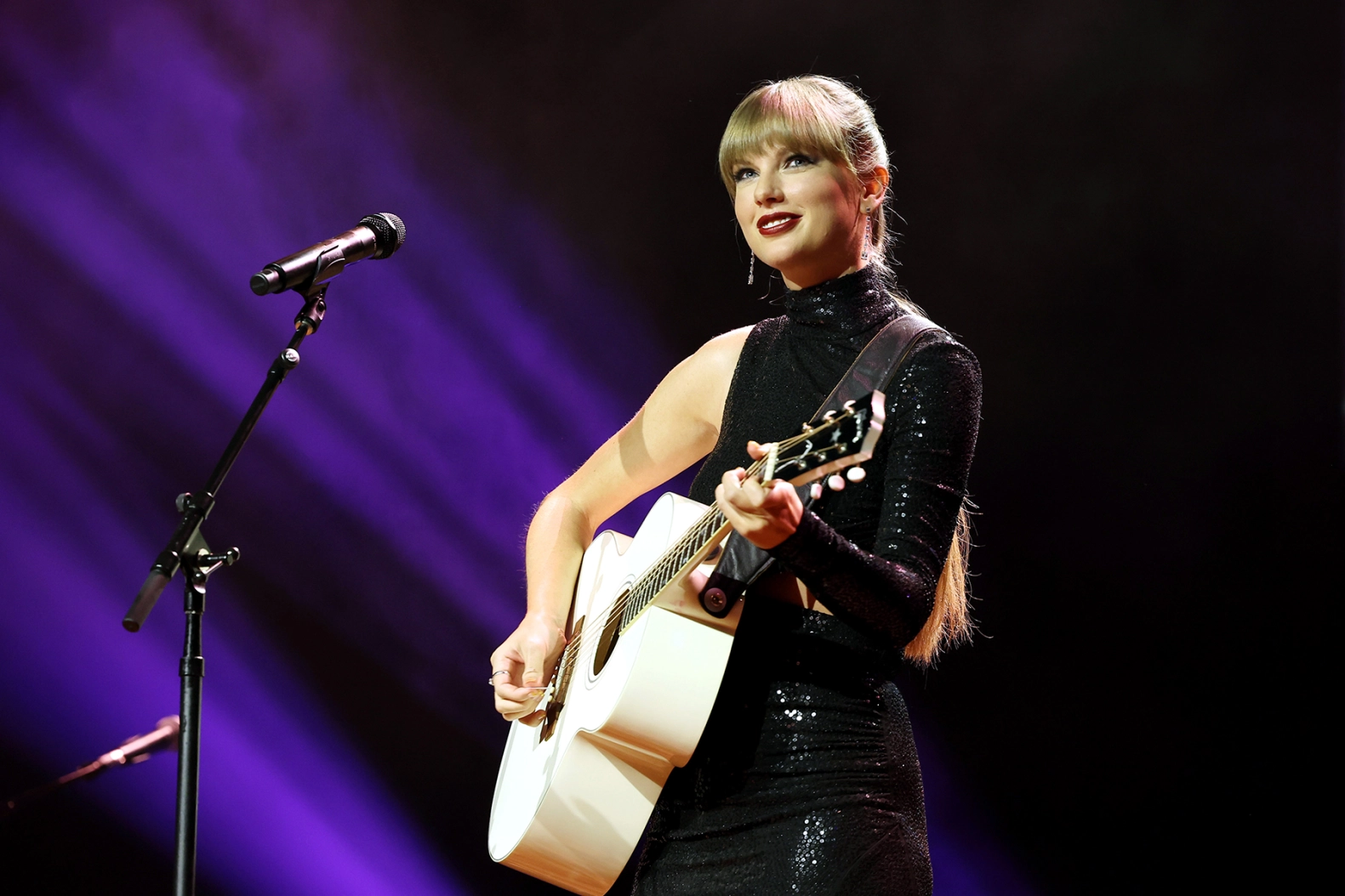 Taylor Swift Shares ‘Bejeweled’ Song Name as She Continues ‘Midnights Mayhem’