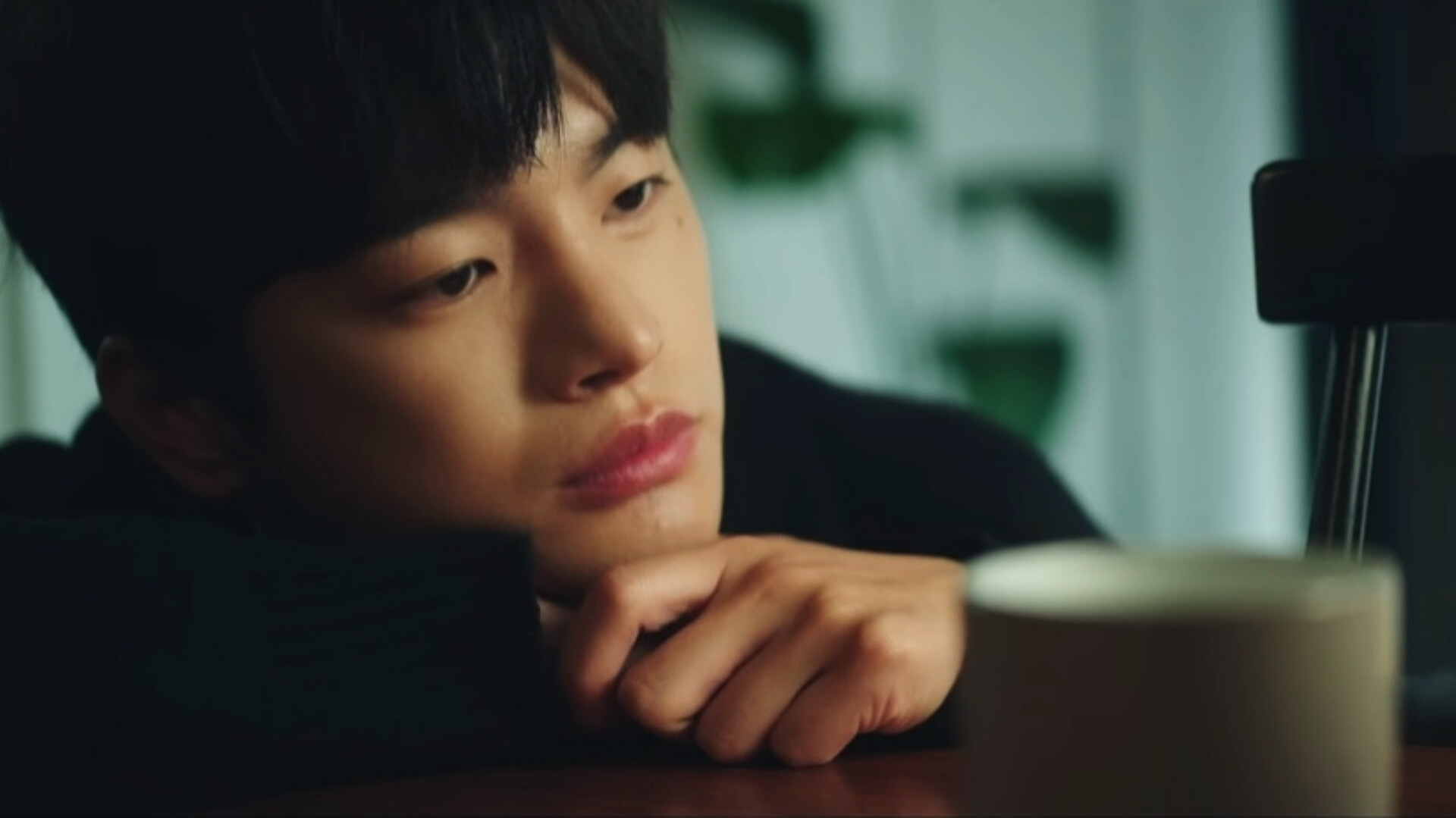 Seo In-guk explore Heartbreak avec son nouveau single “Fallen”