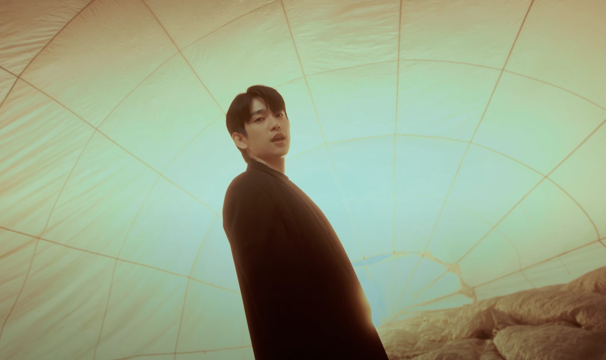 Watch GOT7 Jinyoung’s Endearing Video for ‘Cotton Candy’