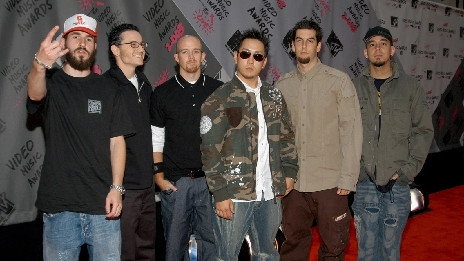 LINKIN PARK Shares Previously Unreleased Song 'Lost', Announces