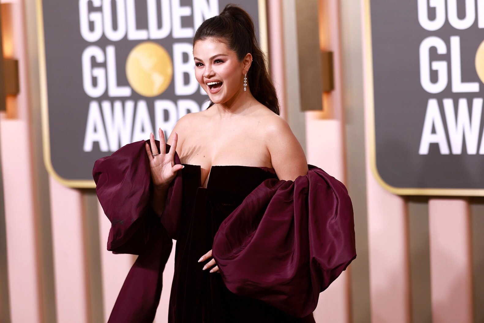 Selena Gomez Taking a ‘Break From Social Media’ After Hailey Bieber Drama: I’m ‘Too Old for This’