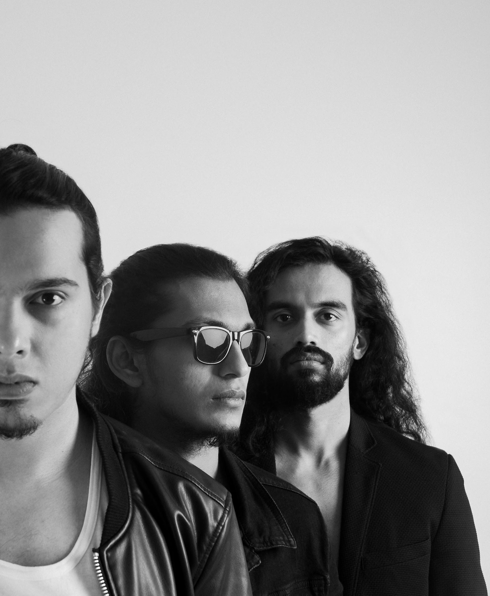 Premiere: Pune Rock Act Nemophilis Soundtrack a Sexy Fantasy in ‘Paralyzed’ Video