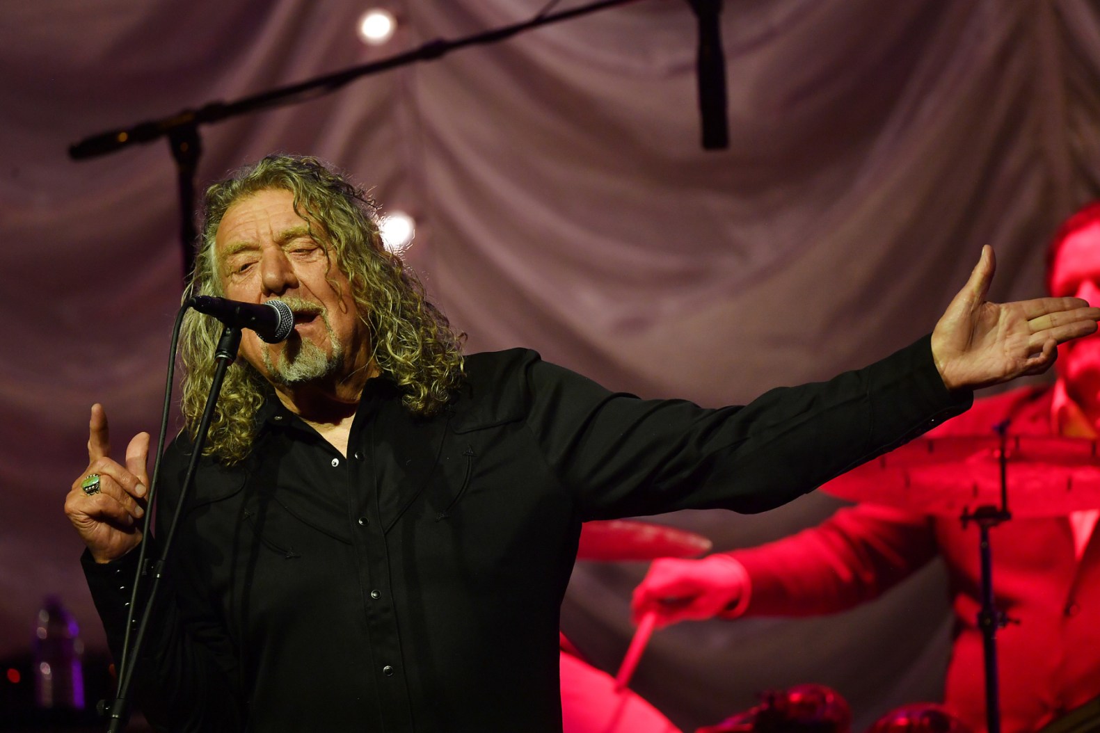 Robert Plant Squashes His 16-Year Beef With ‘Stairway to Heaven’