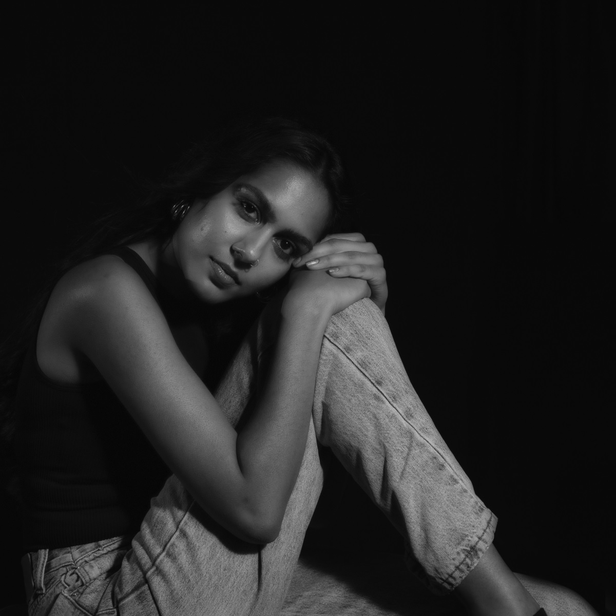 Sandhya Chari Navigates Conflicting Emotions in Tamil-English Song ‘Manam’