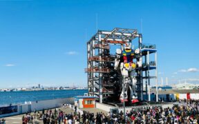 The Yokohama Gundam looks off into the horizon at the end of the experiment.