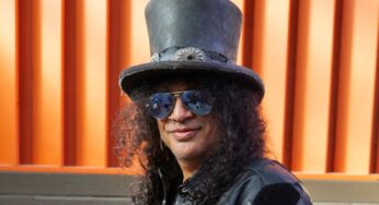 How Slash Got Back in Touch With the Blues