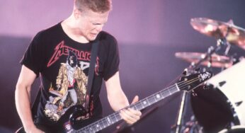 Jason Newsted to Sell Bass From Metallica’s ‘Black Album’ Tour: ‘A Piece of Metal Lore’