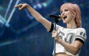 Hayley Williams waiting white jersey and pointing