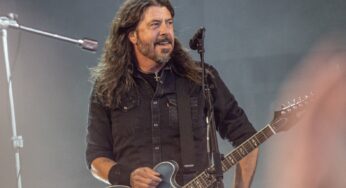 Dave Grohl Pays Tribute to Tenacious D With — What Else? — Impromptu ‘Tribute’ Cover