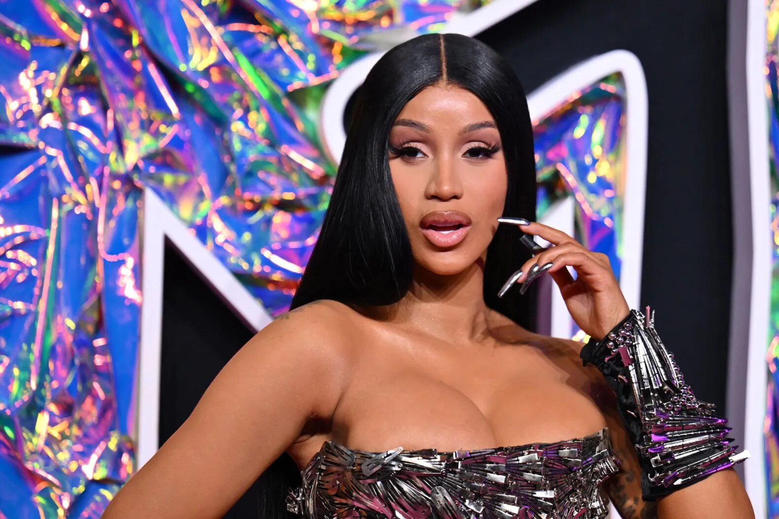 Cardi B arrives for the MTV Video Music Awards at the Prudential Center in Newark, New Jersey