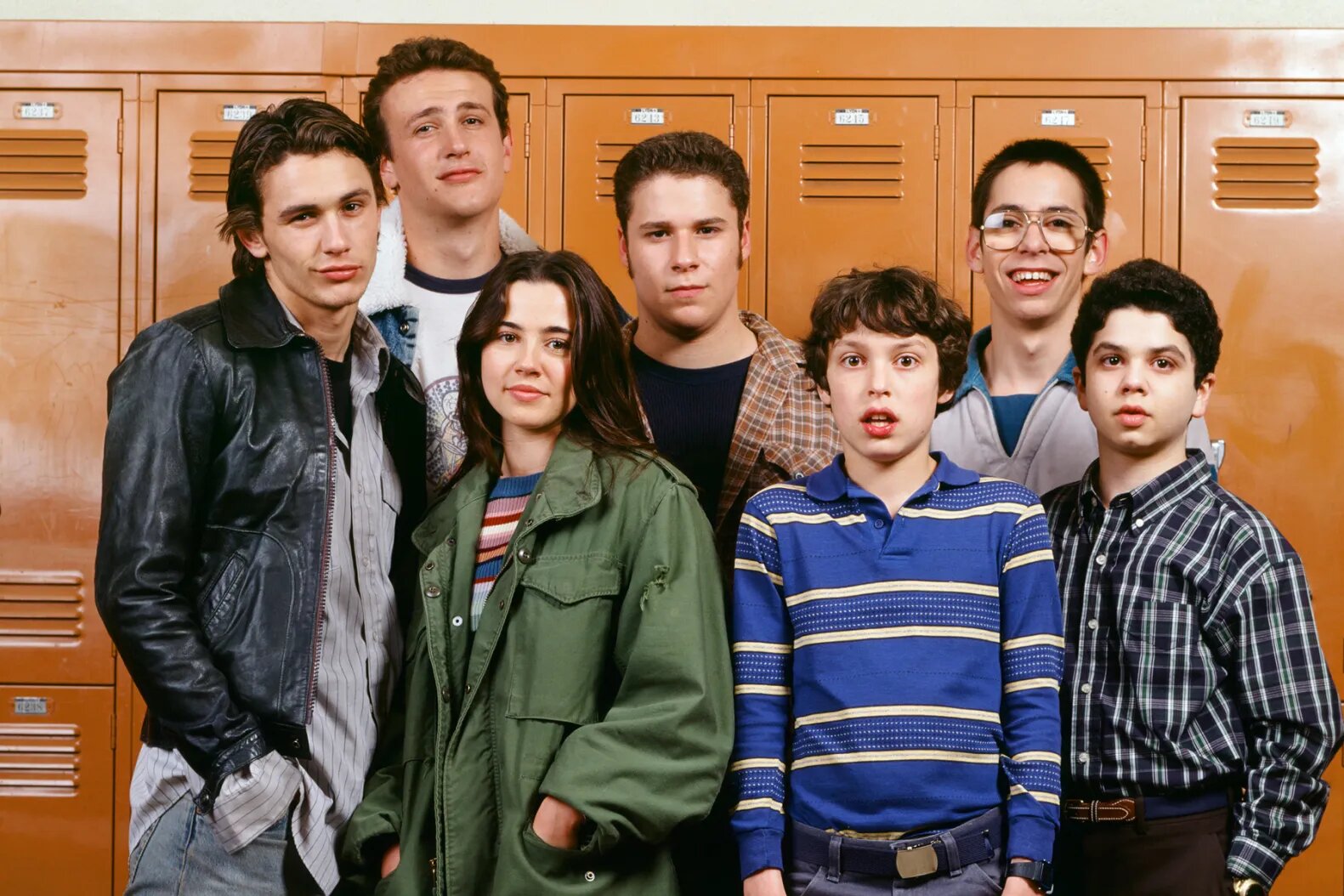 James Franco, Jason Segel, Linda Cardellini, Seth Rogen, John Francis Daley, Martin Starr, and Samm Levine in 'Freaks and Geeks.'