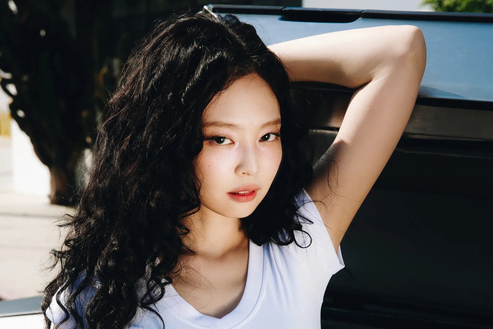 Jennie Launches New Era With a Pretty Girl ‘Mantra’