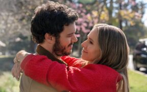 Adam Brody as Noah, Kristen Bell as Joanne in Nobody Wants This