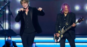 Goo Goo Dolls Postpone Tour Dates After John Rzeznik Hospitalized With Pneumonia