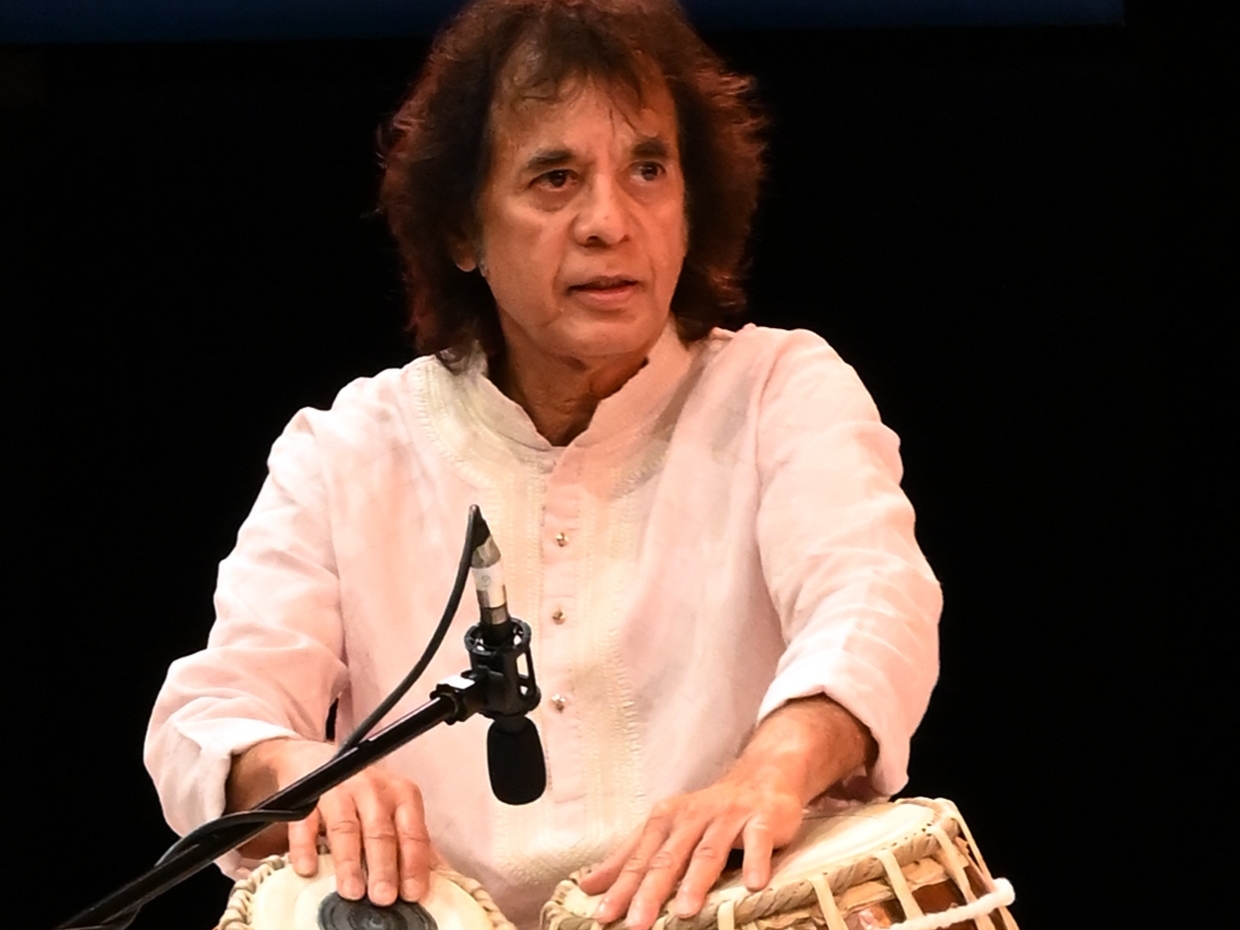 Zakir Hussain playing tabla