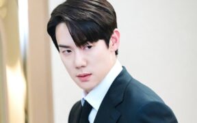 Yoo Yeon-seok still