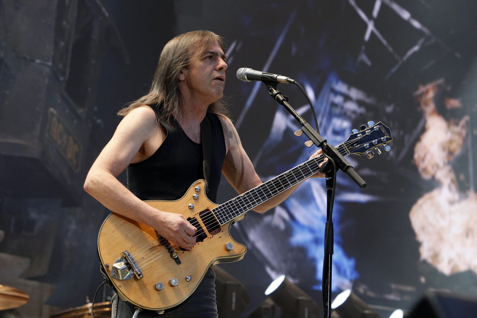 Watch AC/DC’s Final ‘For Those About to Rock (We Salute You)’ With Malcolm Young