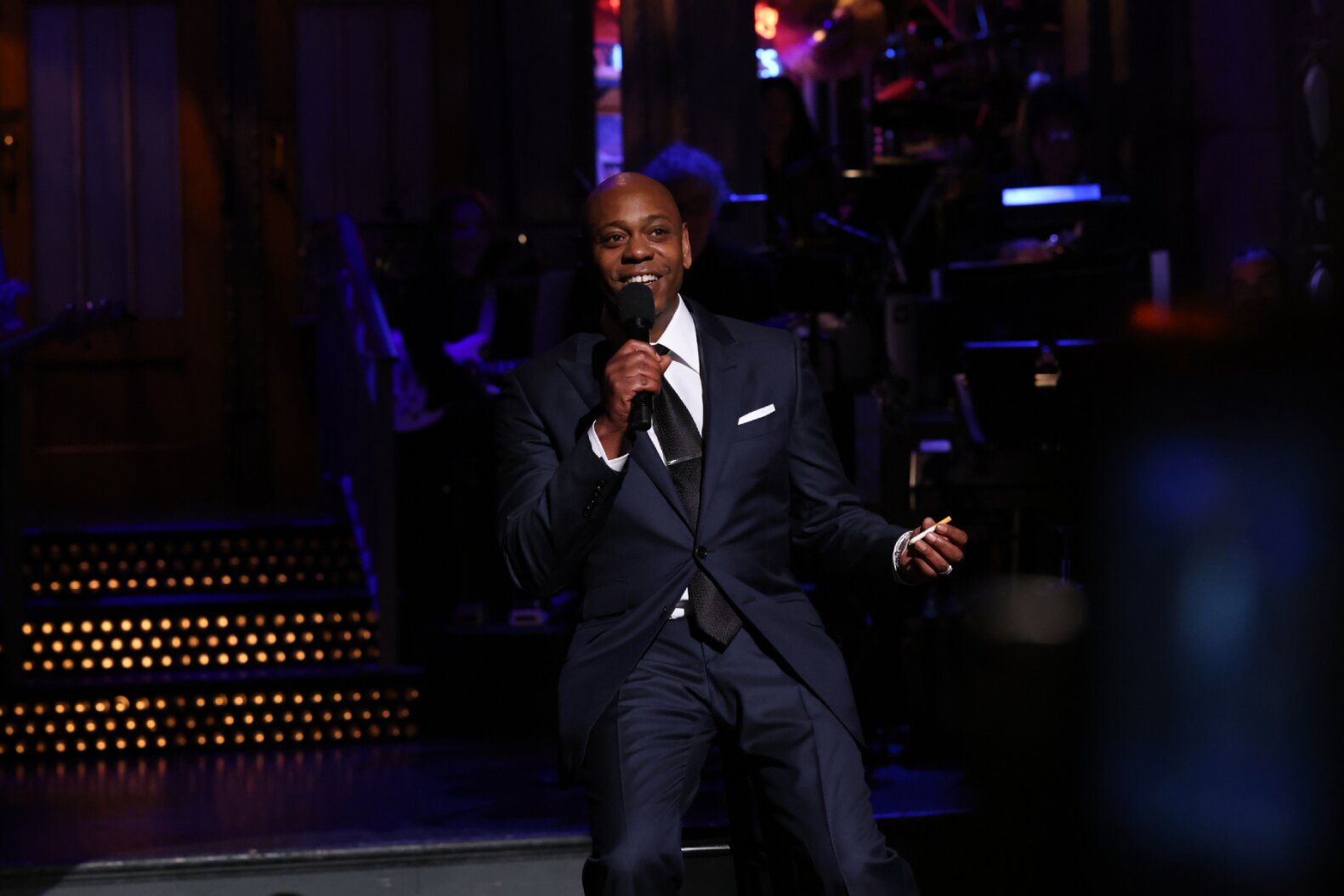 Host Dave Chapelle during the 'SNL' monologue