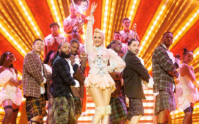 Gwen Stefani performs a medley of hits at the 2025 American Music Awards