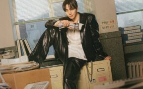 Lee Jun-ho for the poster of 'Typhoon Family'