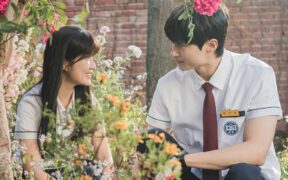 Kim Hye-yoon and Byeon Woo-seok (right) in a still from 'Lovely Runner'