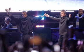 Liam and Noel Gallagher walk out at MetLife Stadium